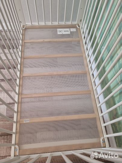 Детская кроватка IKEA с матрасом и бортиками