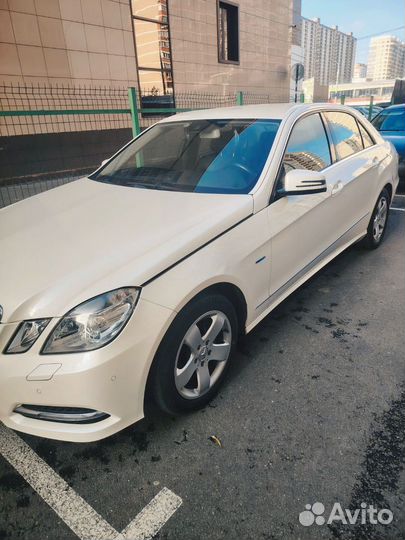 Mercedes-Benz E220