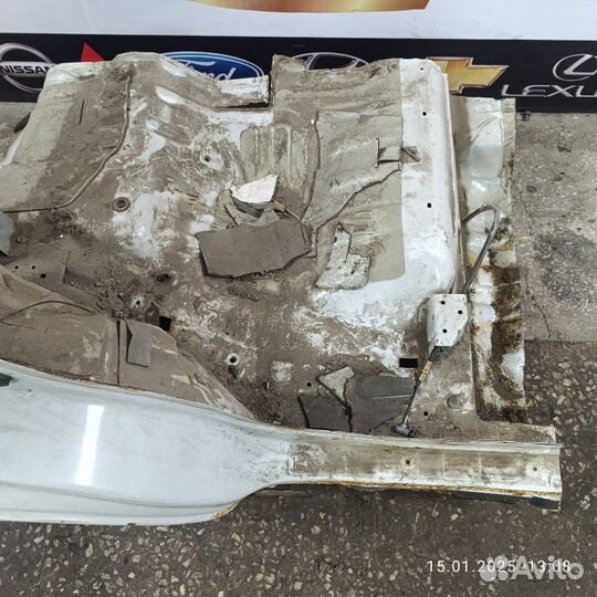 Крыло заднее правое Suzuki Cultus G16A 1999