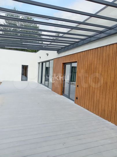 Дом 176 м² на участке 25 сот.