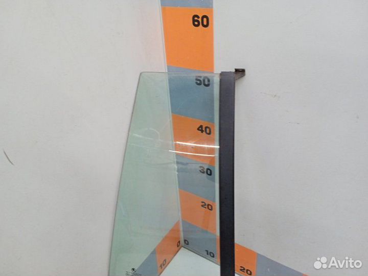 Стекло двери задней правой Skoda Octavia A4 1.6