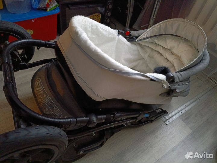 Детская коляска