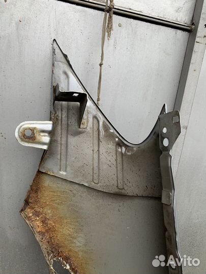 Крылья передние Lancer 9