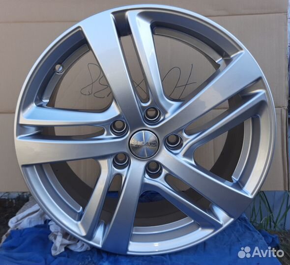 Литые диски скад Сеул 17x6.5, 5x114.3, ET46, D67.1