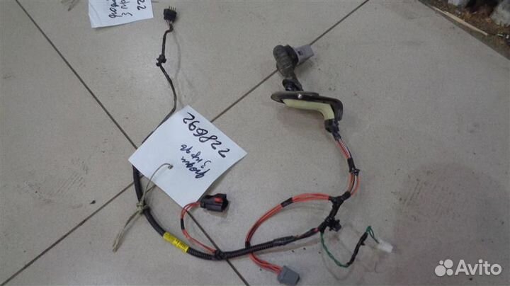 Проводка двери задней правой Dodge Caliber PM 200