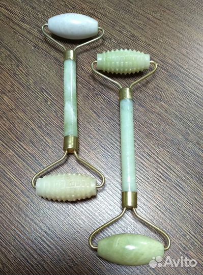 Нефритовый ролик / массажер для лица (новый)