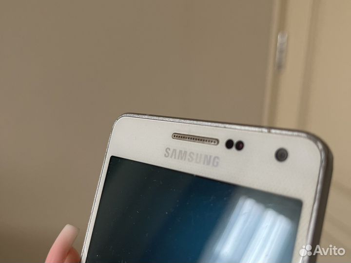 Телефон Samsung