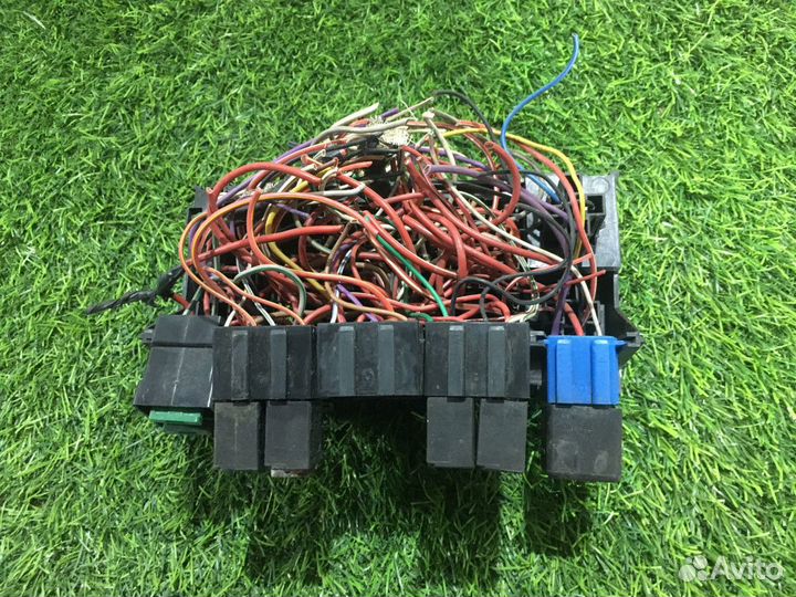 Блок предохранителя Opel Vectra B