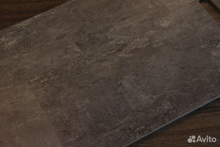 Кварцвиниловая плитка под мрамор