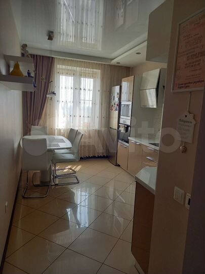 3-к. квартира, 90 м², 17/25 эт.