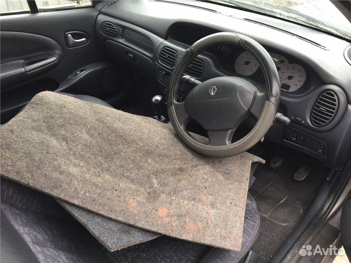 Разбор на запчасти Renault Megane