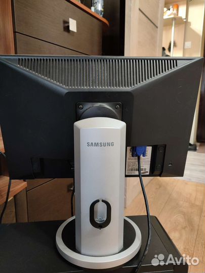 Монитор Samsung 19 дюймов