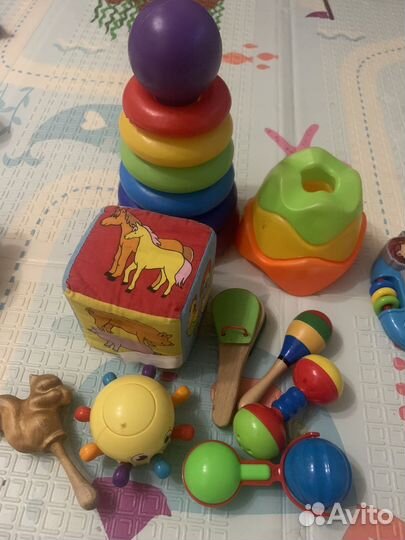 Музыкальные игрушки для малышей пакетом
