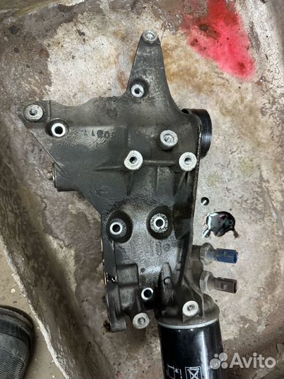 Кронштейн генератора Пассат сс