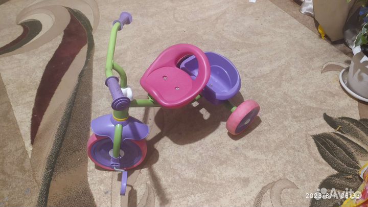 Детский трехколесный велосипед