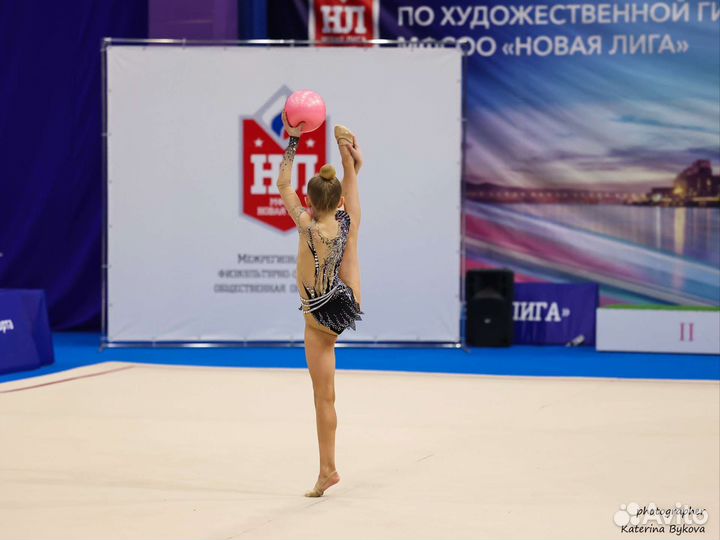 Купальник для художественной гимнастики