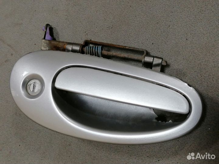 Ручка двери передняя правая Chrysler Concorde 1999
