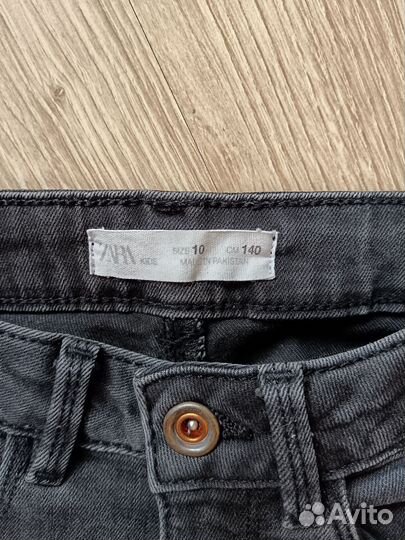 Джинсы Zara