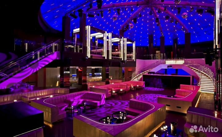 Известный клуб на главной барной улице города