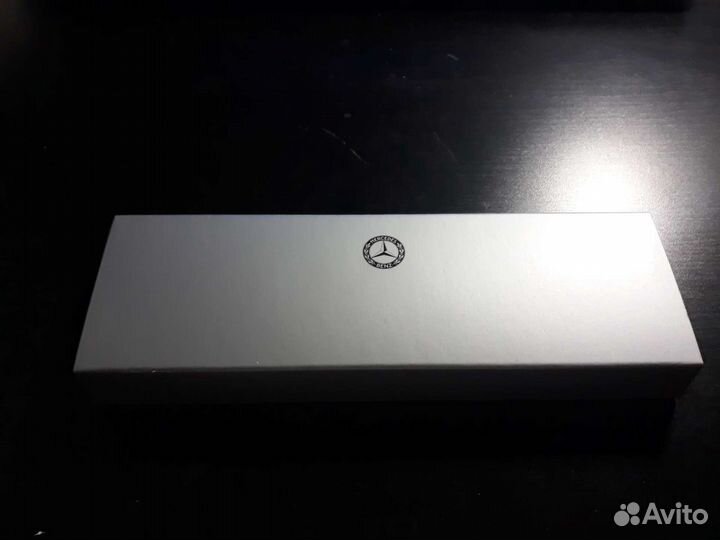 Значки эволюции знака mercedes