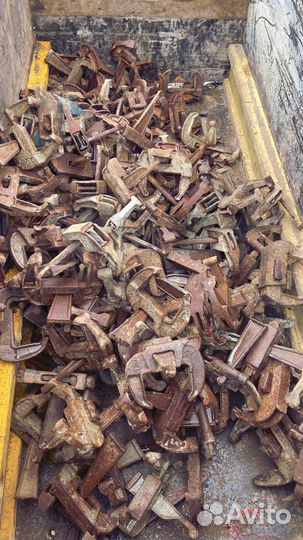 Замки клиновые б/у