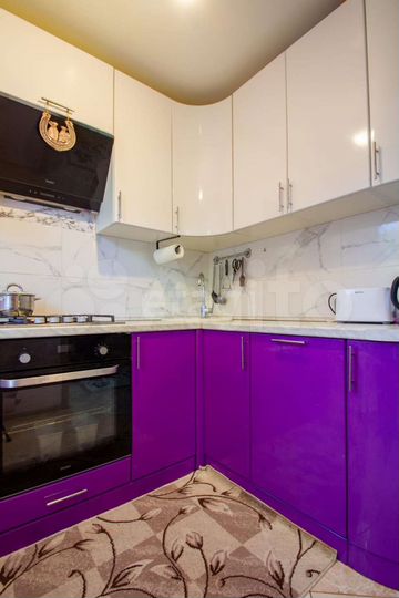 4-к. квартира, 80 м², 2/5 эт.