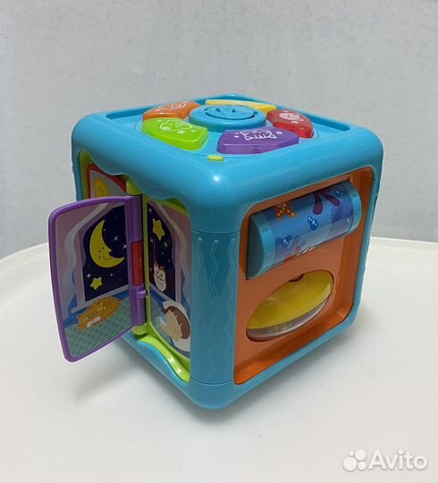 Разные игрушки для малышей