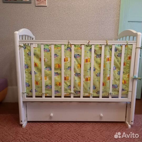 Детская кроватка