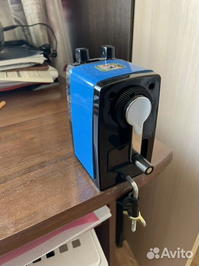 Точилка для карандашей механическая