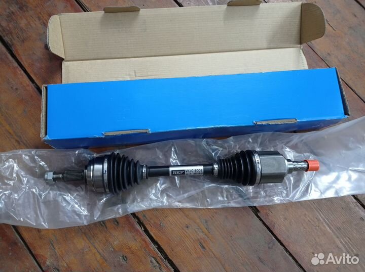 Приводной вал передний левый skf. Рено дастер