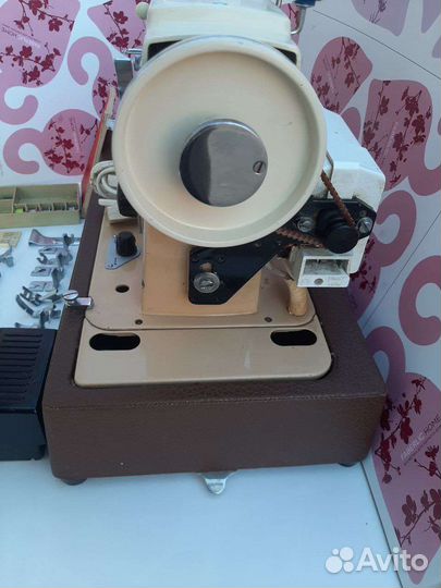 Швейная ремесленно- машинка радом-432 кожи шёьт