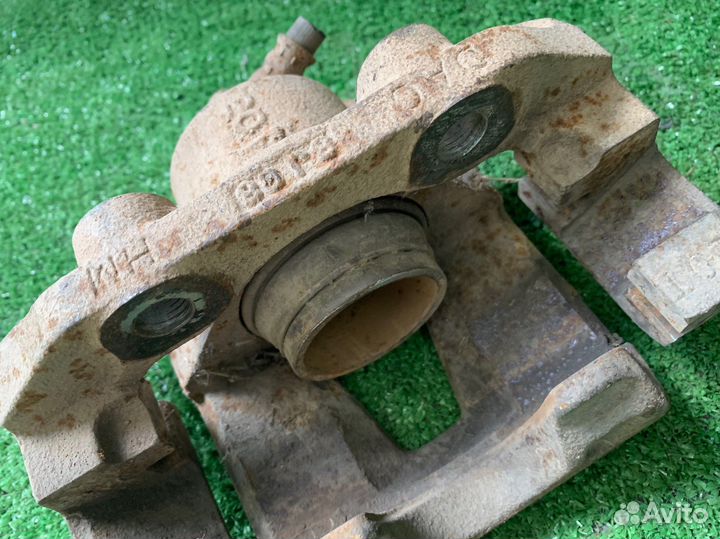 Суппорт передний правый Chevrolet Lanos