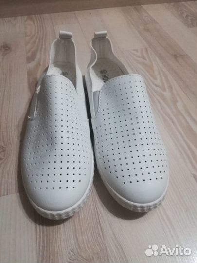 Слипоны женские