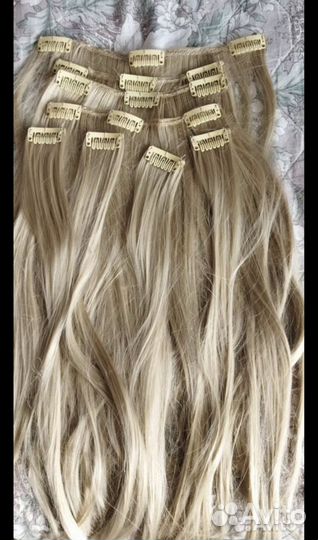 Волосы на заколках блонд