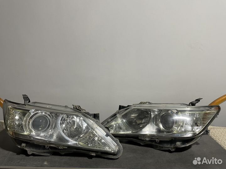 Фара левая на Toyota Camry 50