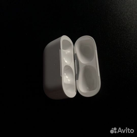 Кейс для Airpods Pro (чехол в подарок)