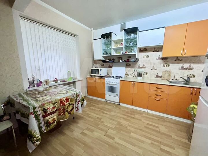 3-к. квартира, 90,2 м², 3/9 эт.