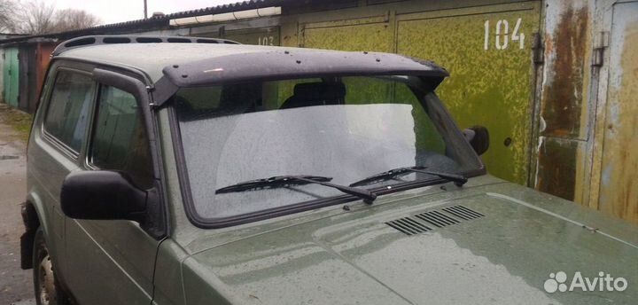 Спойлер на лобовое Нива