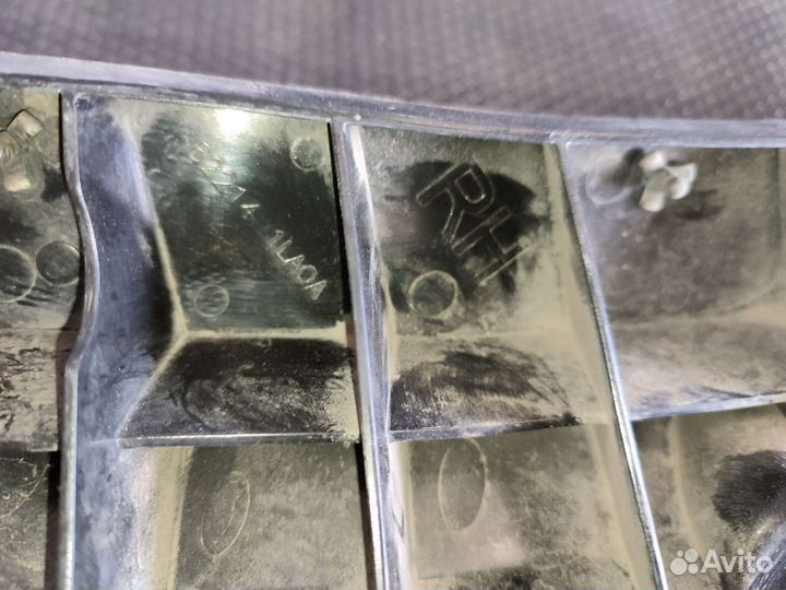 Кронштейн бампера верхний правый Infiniti Qx56\80