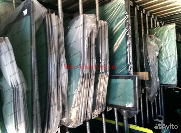 Стекло кузовное заднее левое на Нуundai 450 lc-7