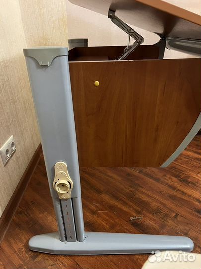 Растущая парта и стул бу