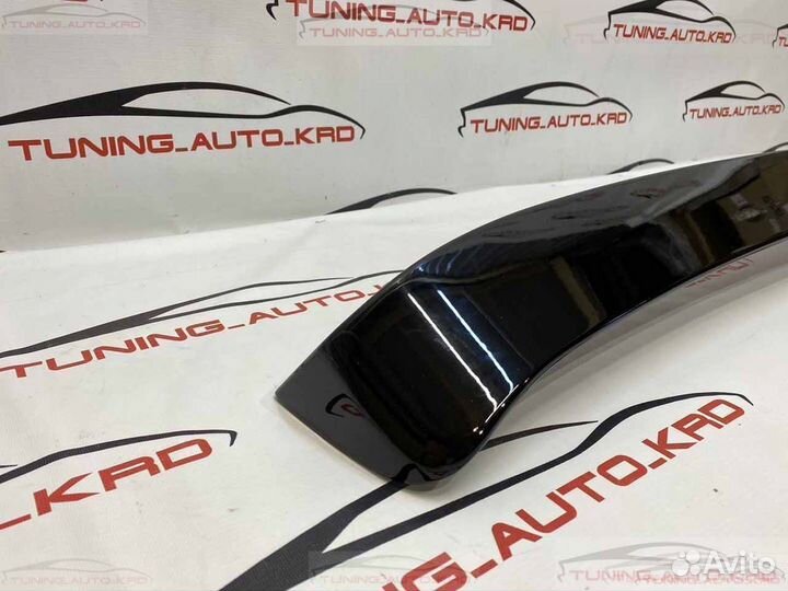 Спойлер под стекло Toyota Camry 70 X4840