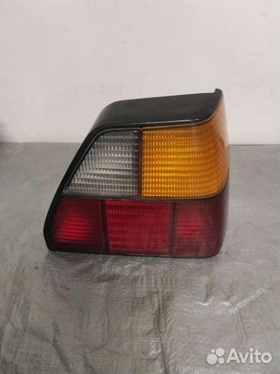 Задний правый фонарь гольф 2
