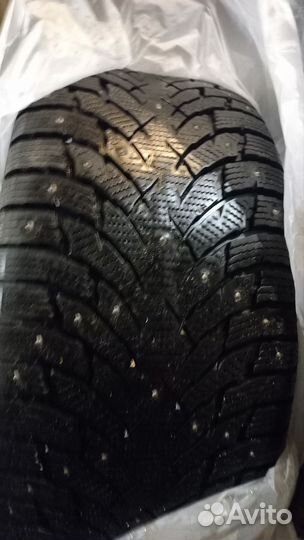 Tourador Ice Star TSW1 275/30 R20 97T