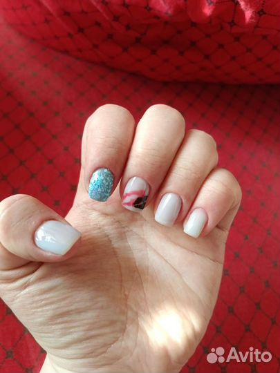 Модель на маникюр