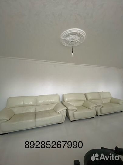 Кожаный диван бу