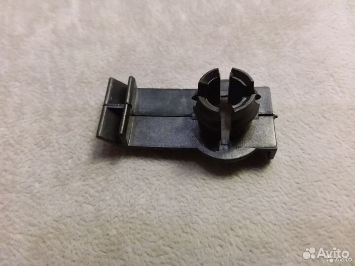 Фиксатор крепления переднего стекла BMW X5 e53