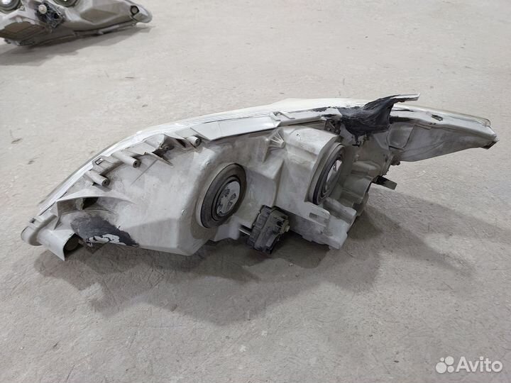 Toyota Camry V40 Фара передняя левая галоген Рест