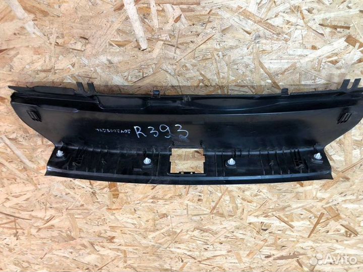 Накладка багажника Mercedes C W204 646.811 OM646