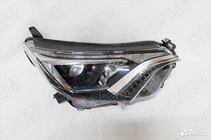 Фара правая Toyota RAV4 4 CA40 2015-2019, галоген